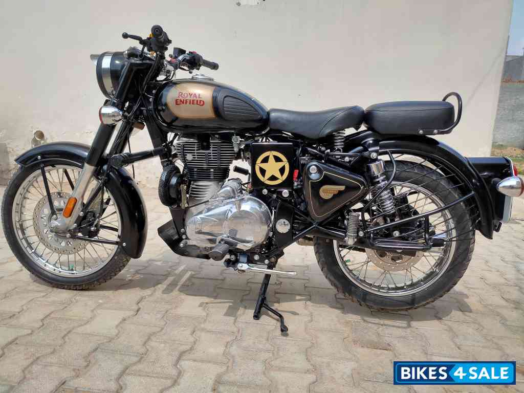 Black Royal Enfield Classic 350
