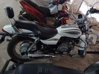 Bajaj Avenger Cruise 220 BS6