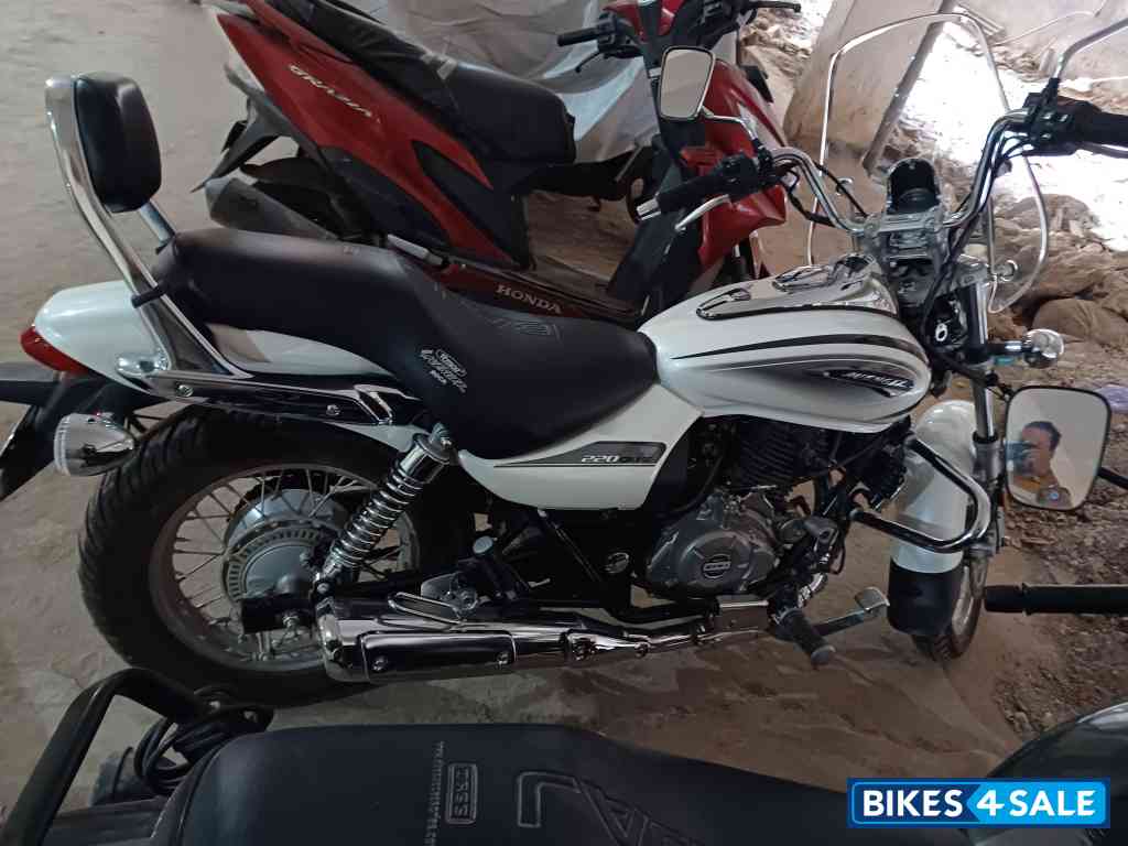 Bajaj Avenger Cruise 220 BS6