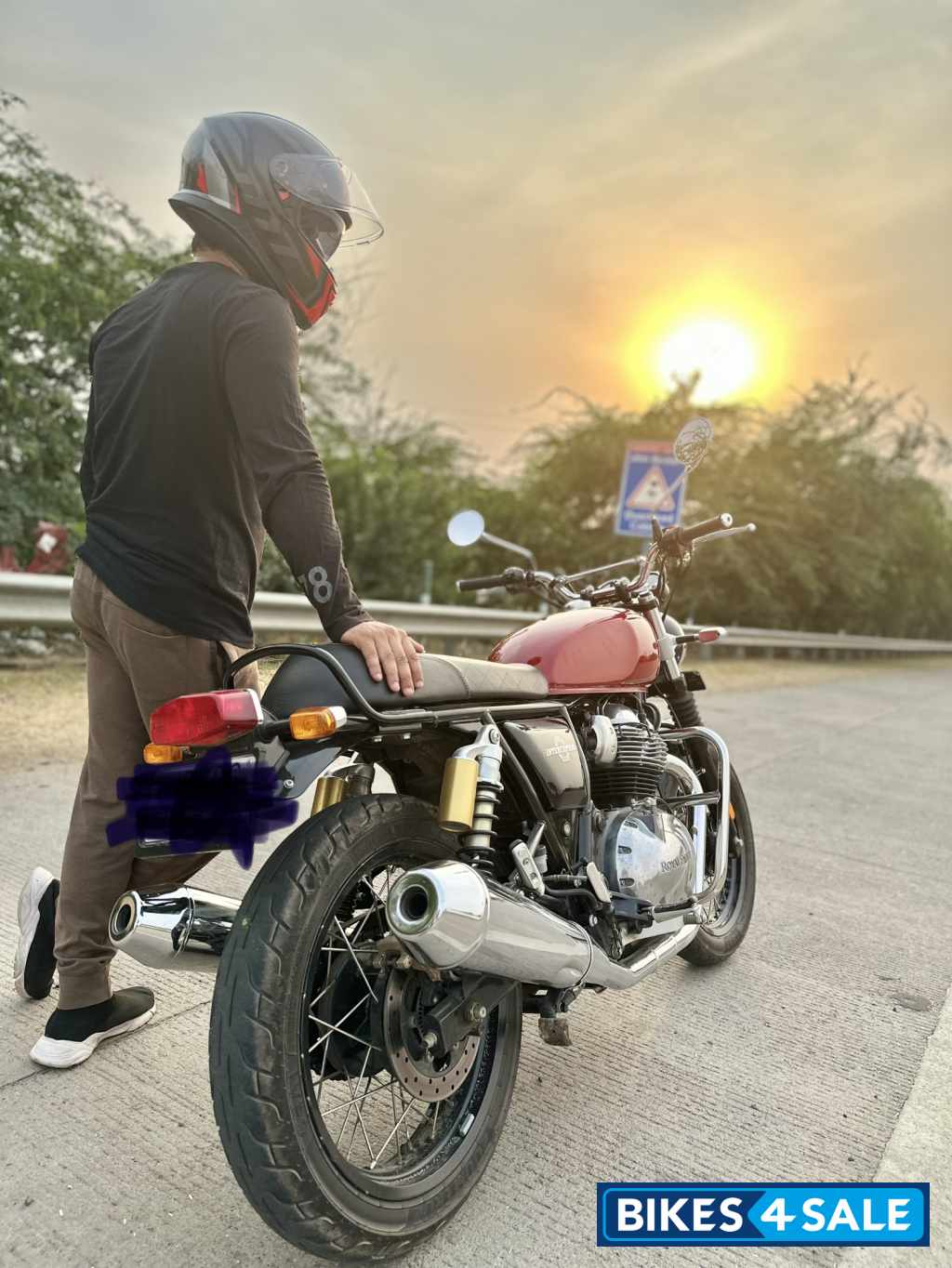 Cryon Red Royal Enfield 2023 Interceptor 650