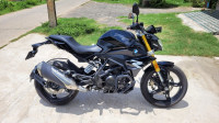 Black BMW G 310 R