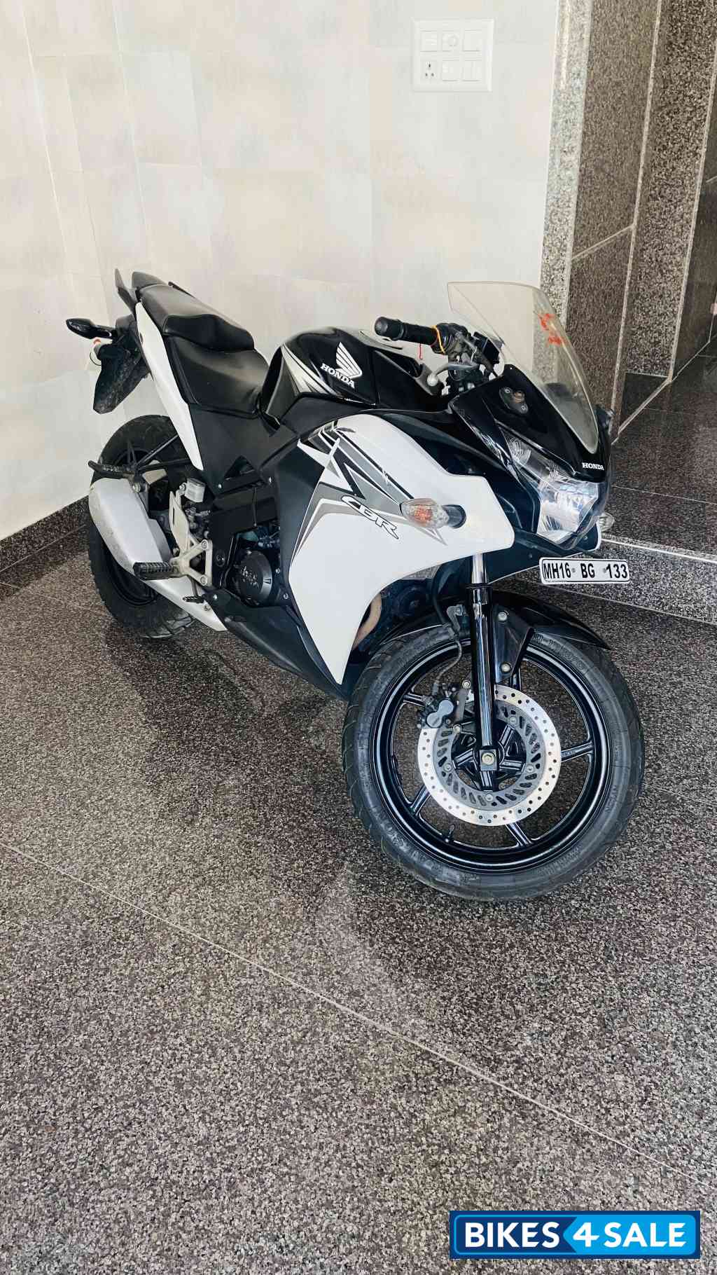White Black Honda CBR 150R