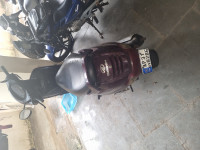 Maroon Mahindra Duro