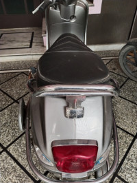 Vespa VXL 125