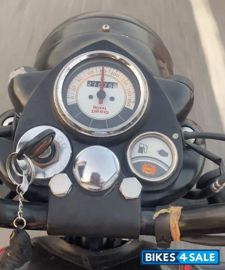 Black & Red Royal Enfield Classic 350 BS VI