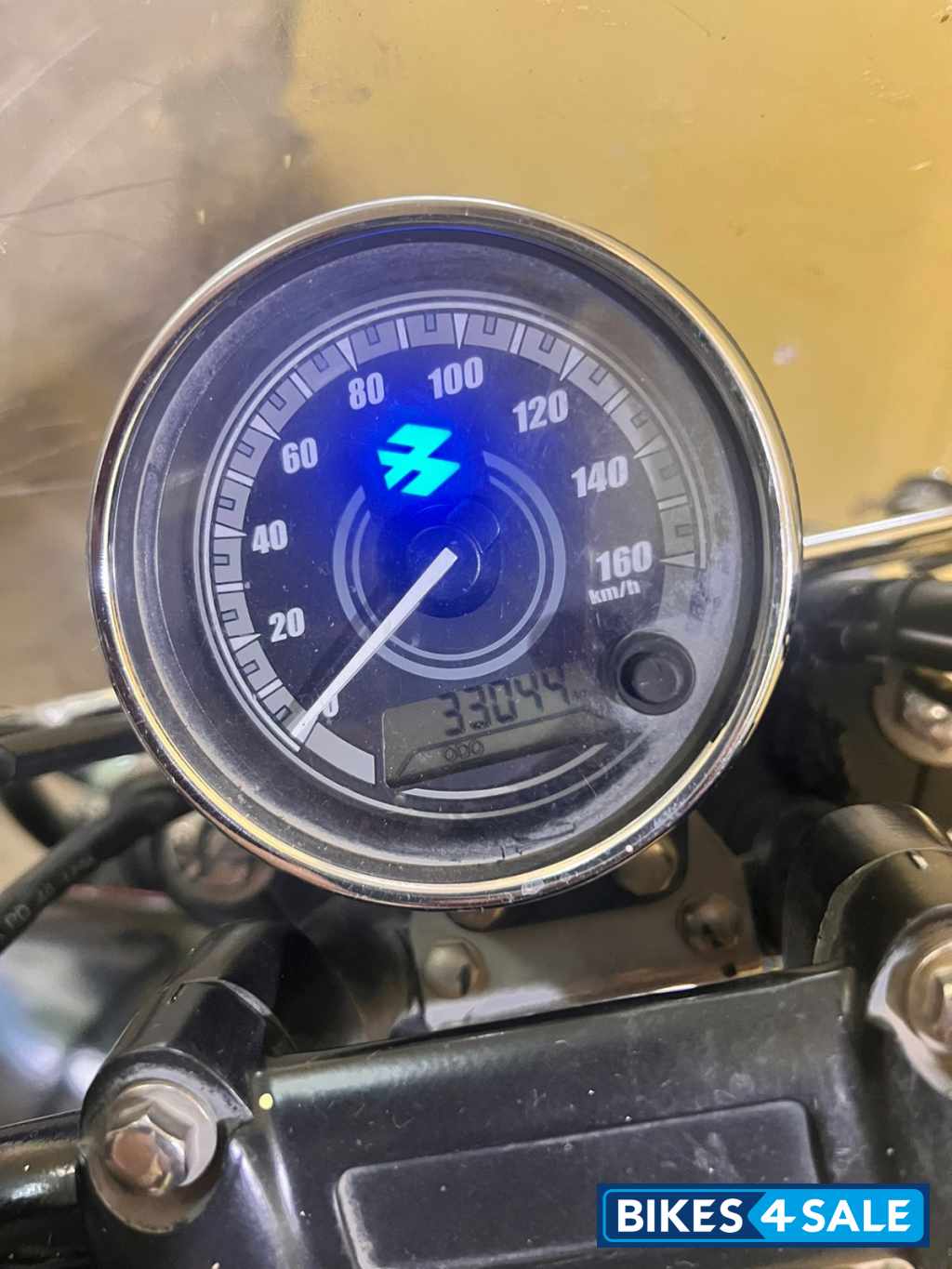 Black Bajaj Avenger Street 220