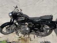 Black Royal Enfield Bullet Standard 350