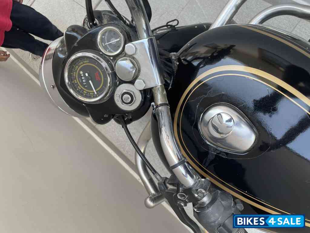 Black Royal Enfield Bullet Standard 350