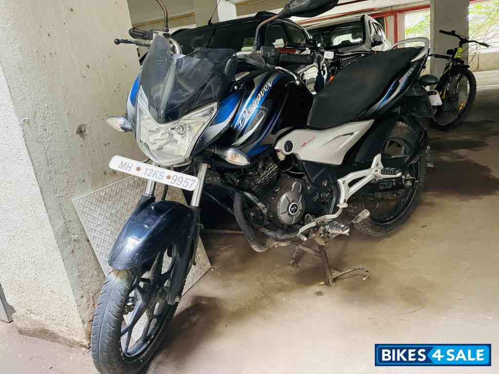 Black Blue Bajaj Discover 125 ST