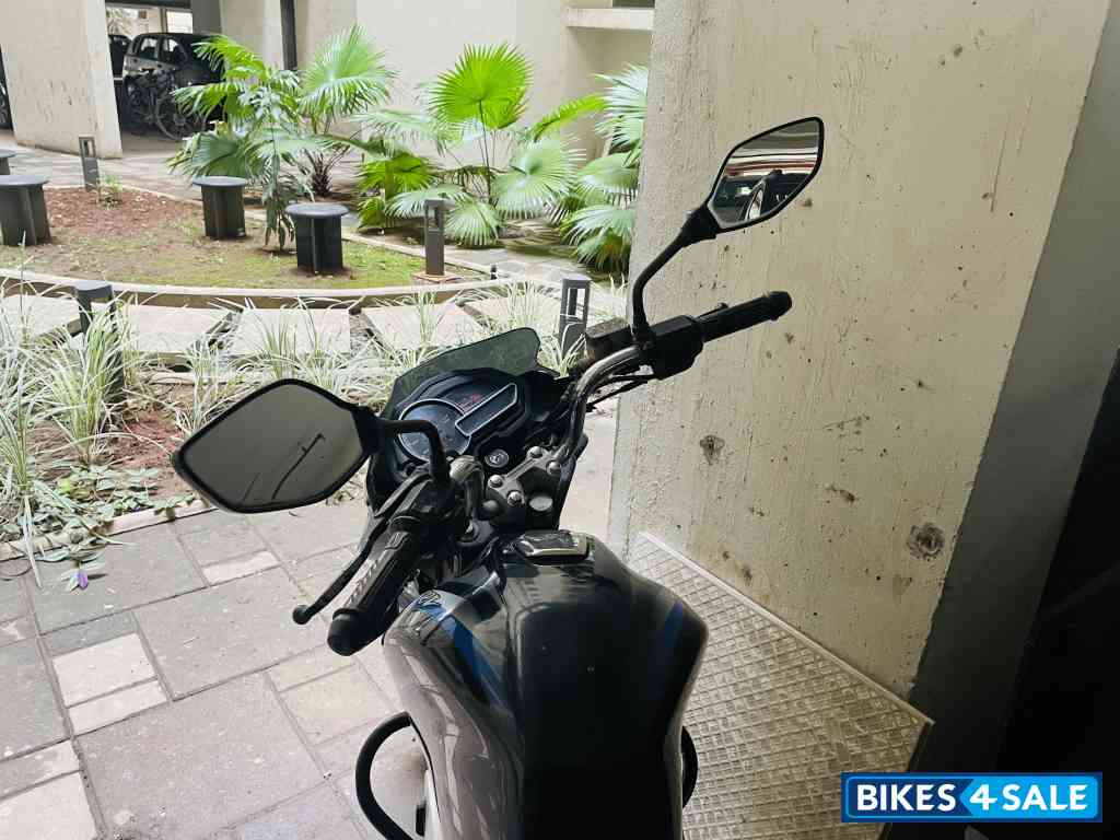 Black Blue Bajaj Discover 125 ST