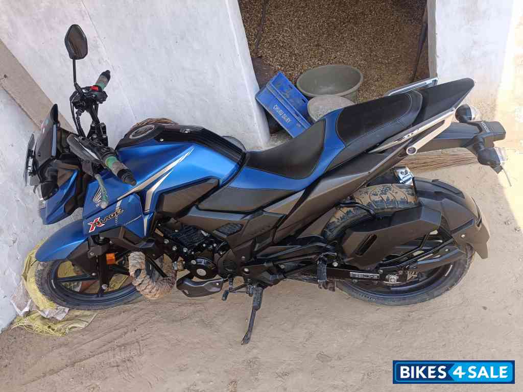 Blue Honda XBlade BS6