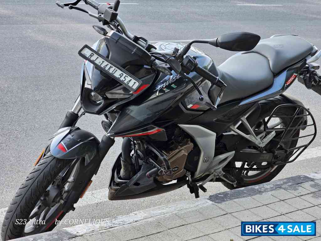 Bajaj Pulsar N250