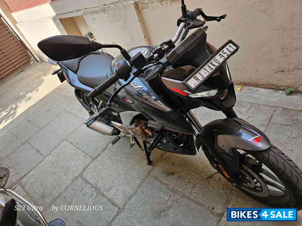 Bajaj Pulsar N250