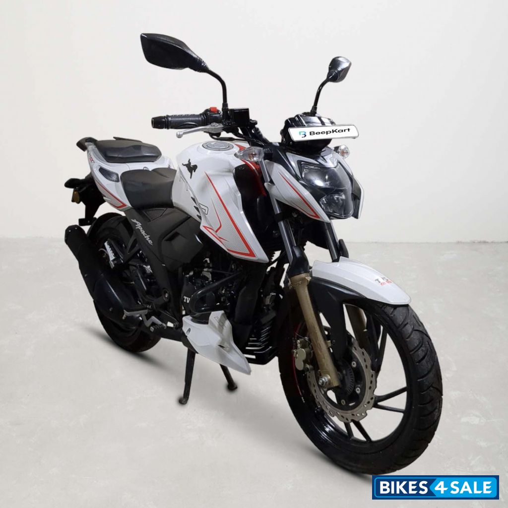 TVS Apache RTR 200 4V