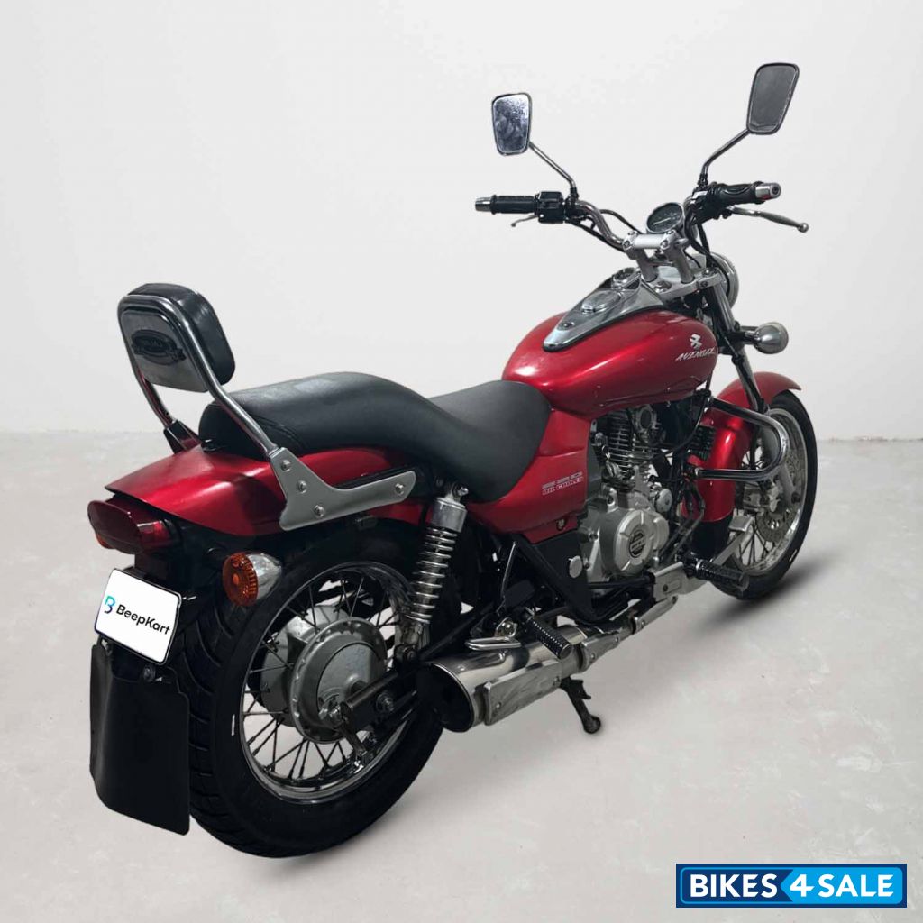 Bajaj Avenger 180 DTS-i