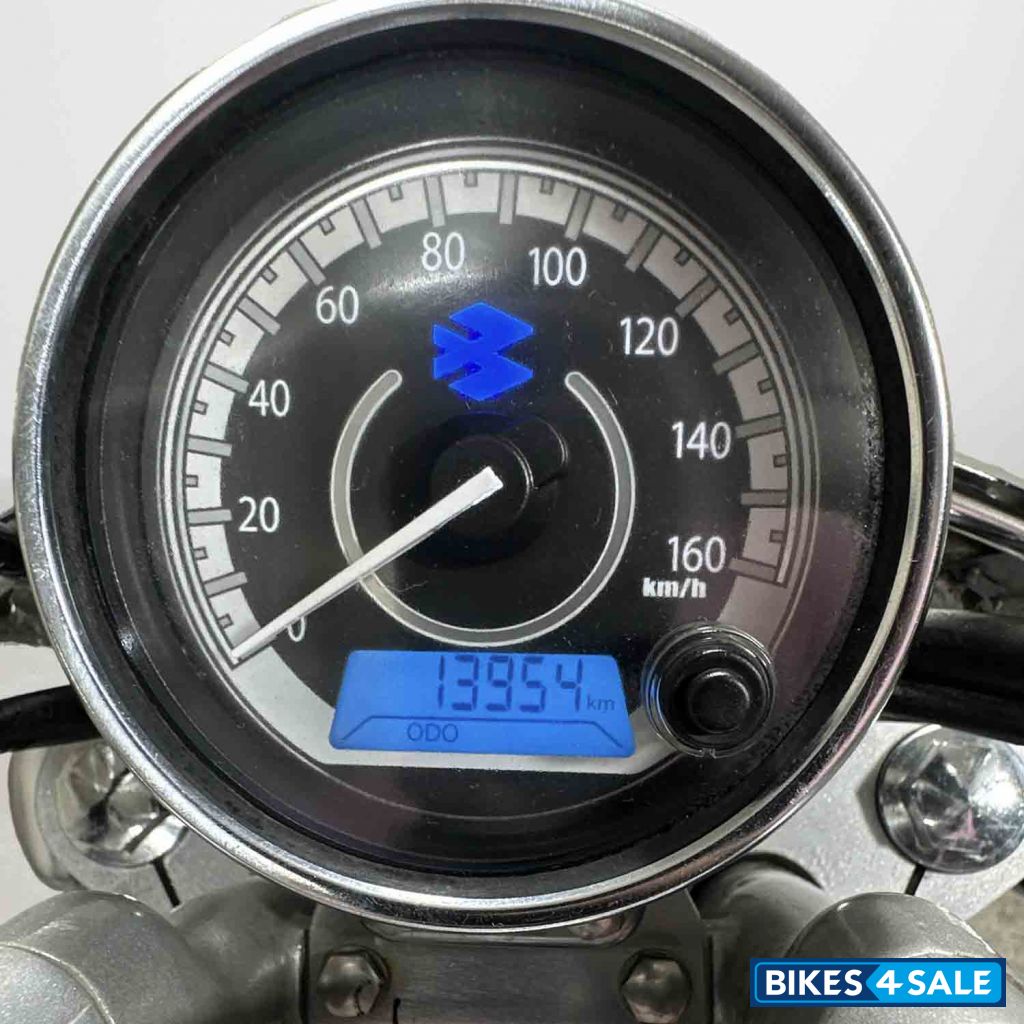 Bajaj Avenger Cruise 220