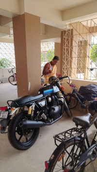 Blue Royal Enfield 2023 Continental GT 650