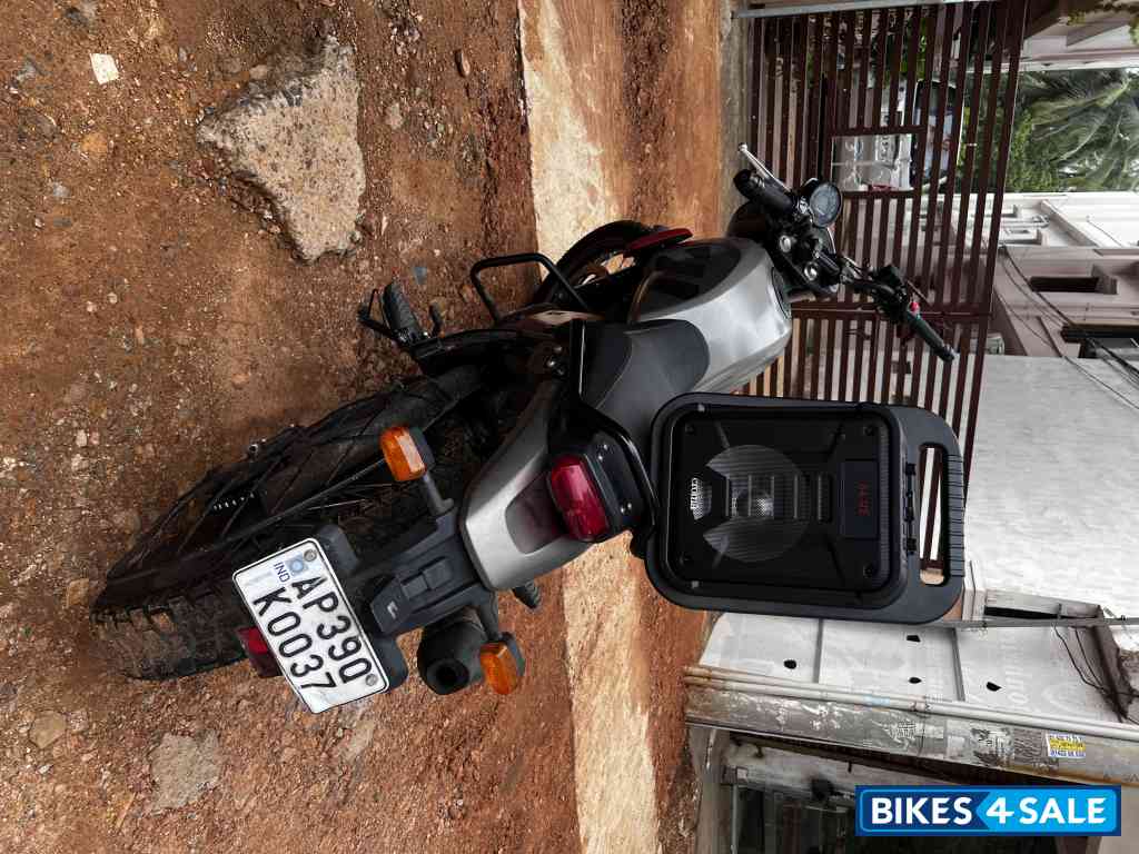 Royal Enfield Scram 411