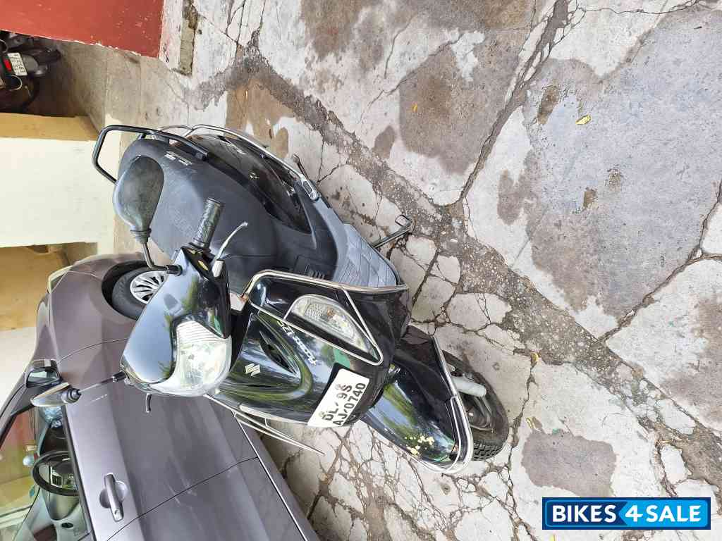 Black Suzuki Access 125