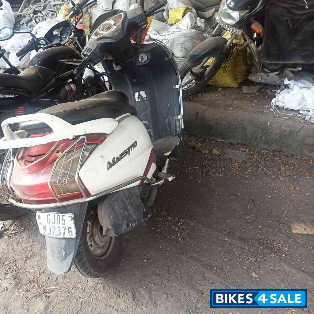 White & Red Hero Maestro