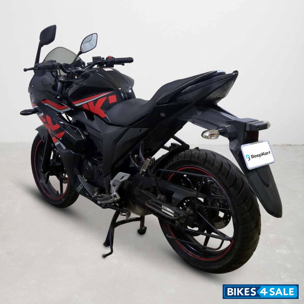 Suzuki Gixxer SF Fi