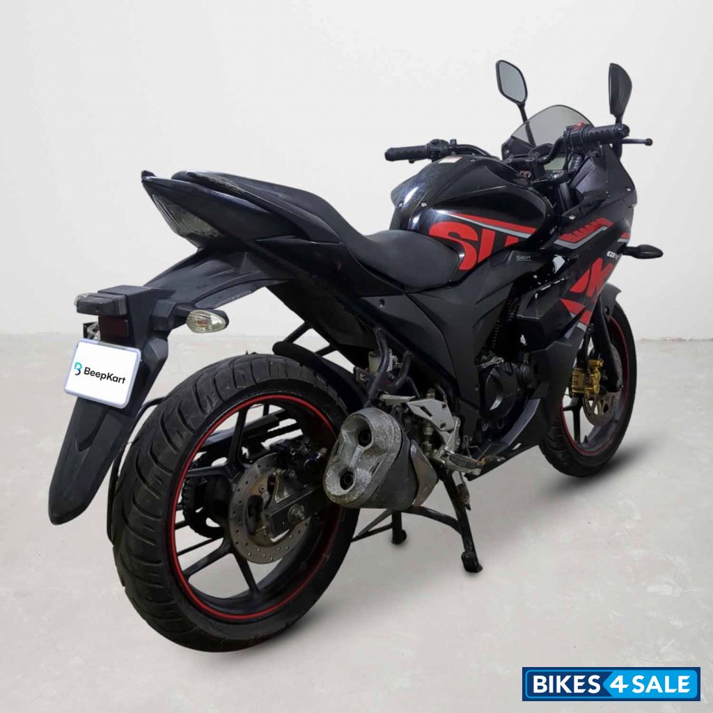 Suzuki Gixxer SF Fi