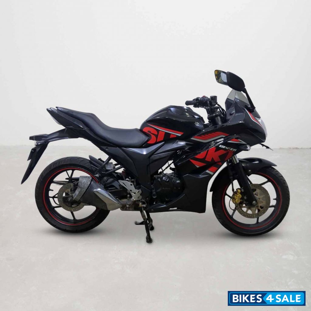 Suzuki Gixxer SF Fi