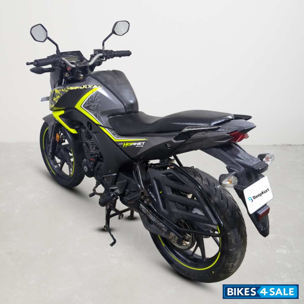 Honda CB Hornet 160R