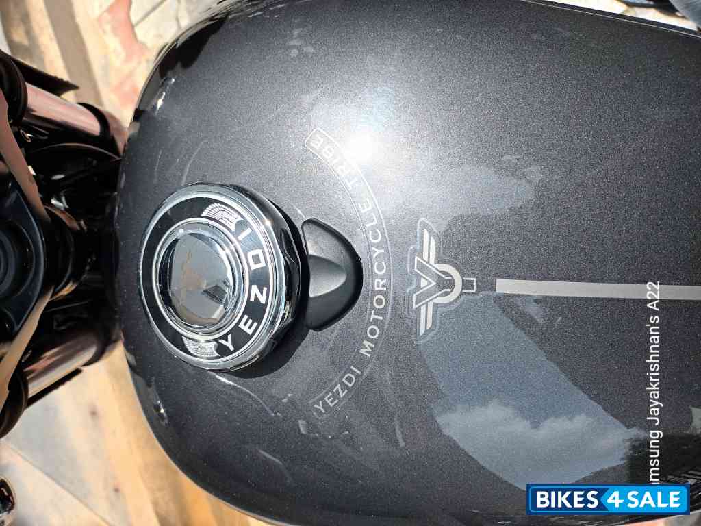 Yezdi Roadster Chrome Yezdi Roadster Chrome