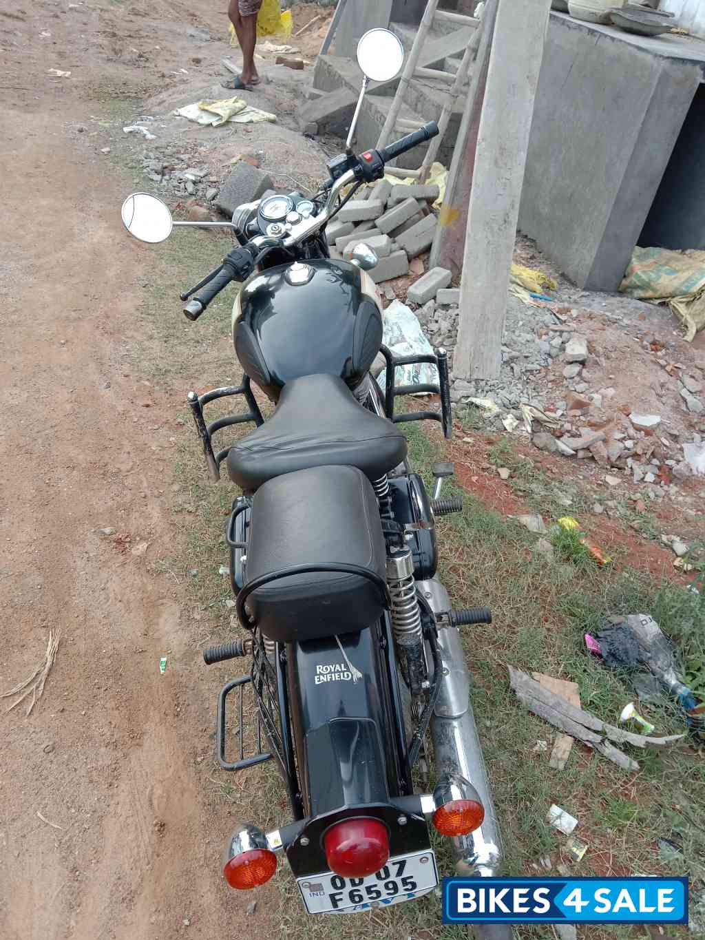 Black Royal Enfield Classic 350