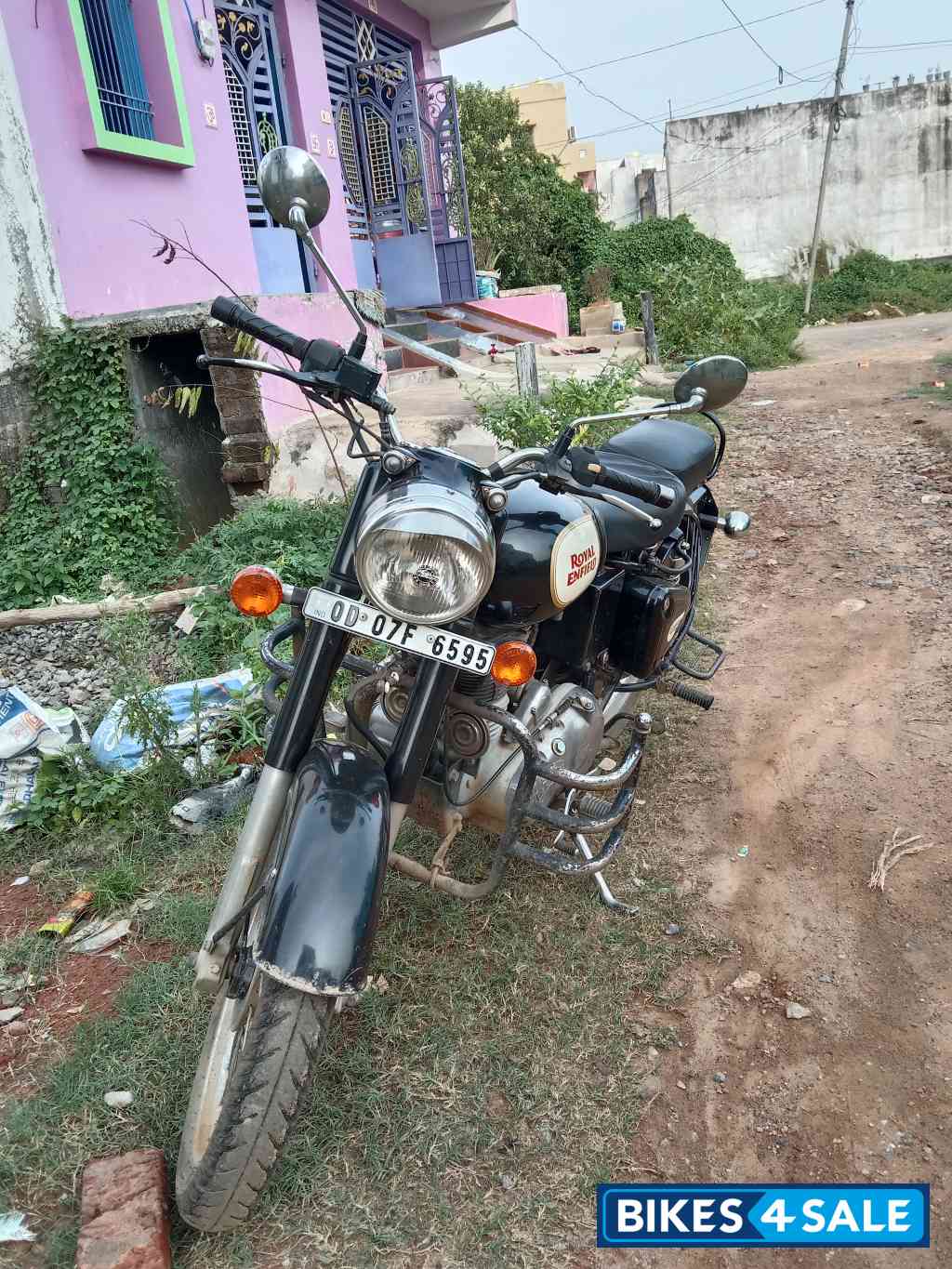 Black Royal Enfield Classic 350