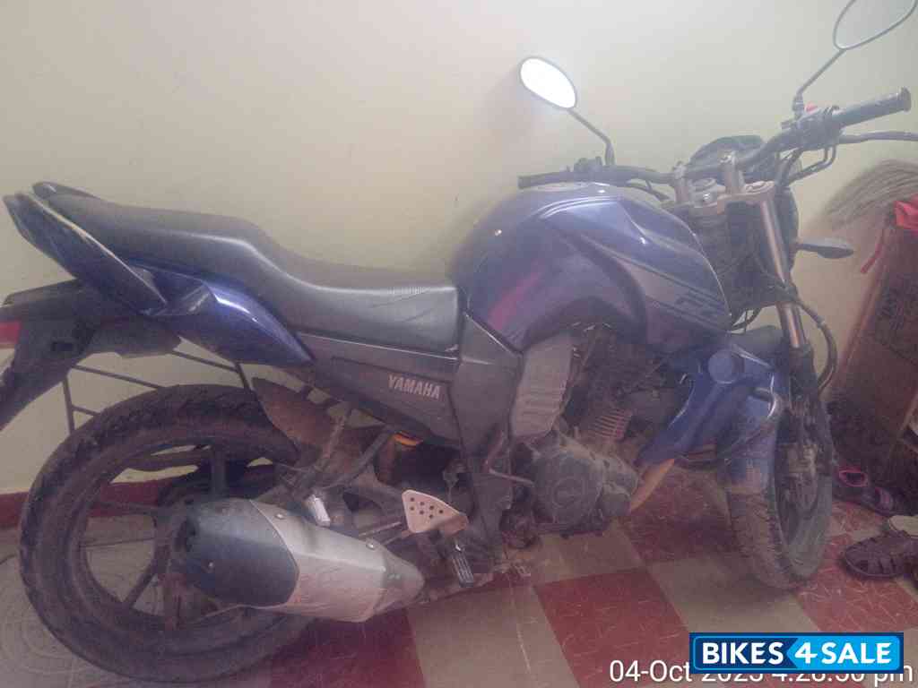 Yamaha FZ