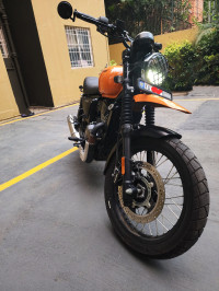 Yezdi Scrambler Single Tone