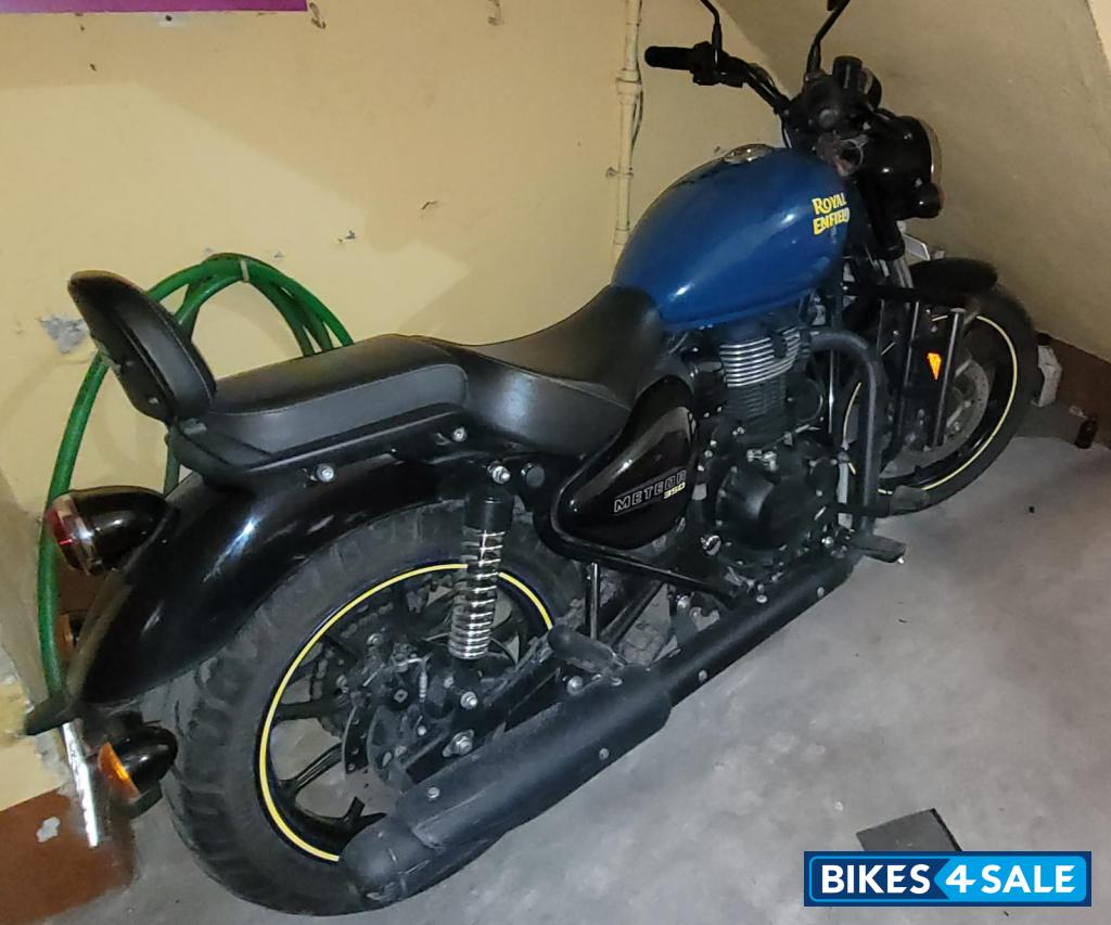 Fireball Blue Royal Enfield 2022 Meteor 350