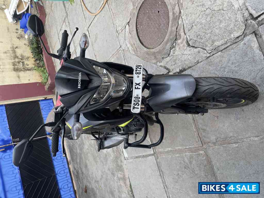 Honda CB Hornet 160R ABS