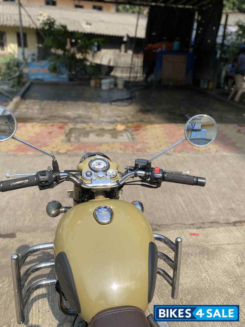 Desert Royal Enfield Classic Desert Storm