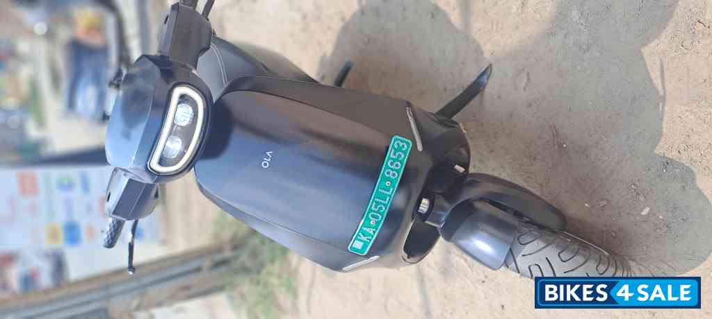 Matt Black Ola S1 Pro