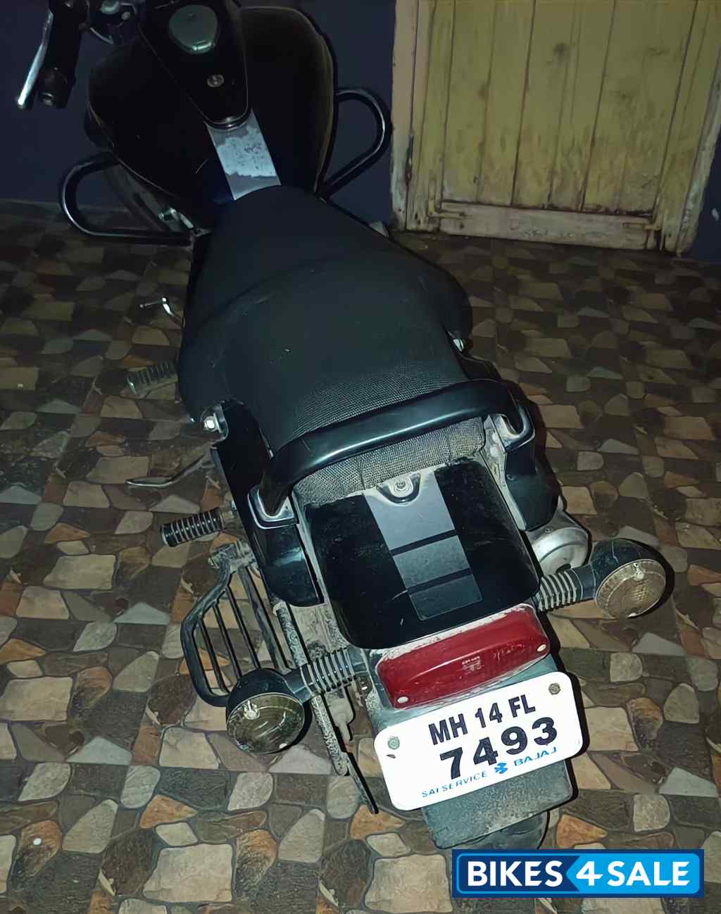 Blue Bajaj Avenger Street 150