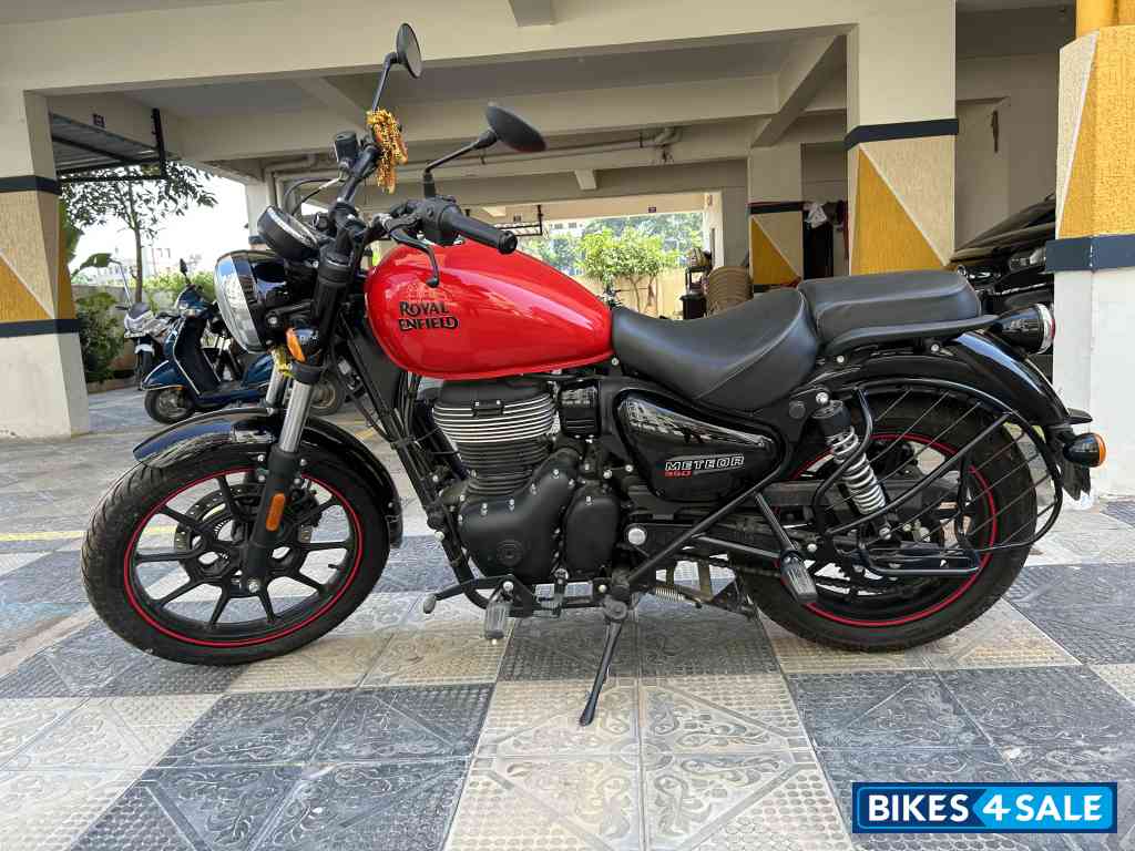 Royal Enfield Meteor 350 Fireball