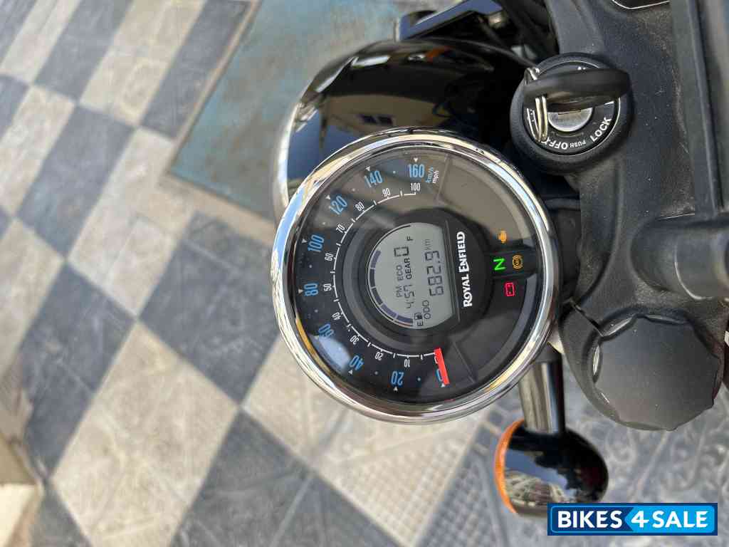 Royal Enfield Meteor 350 Fireball