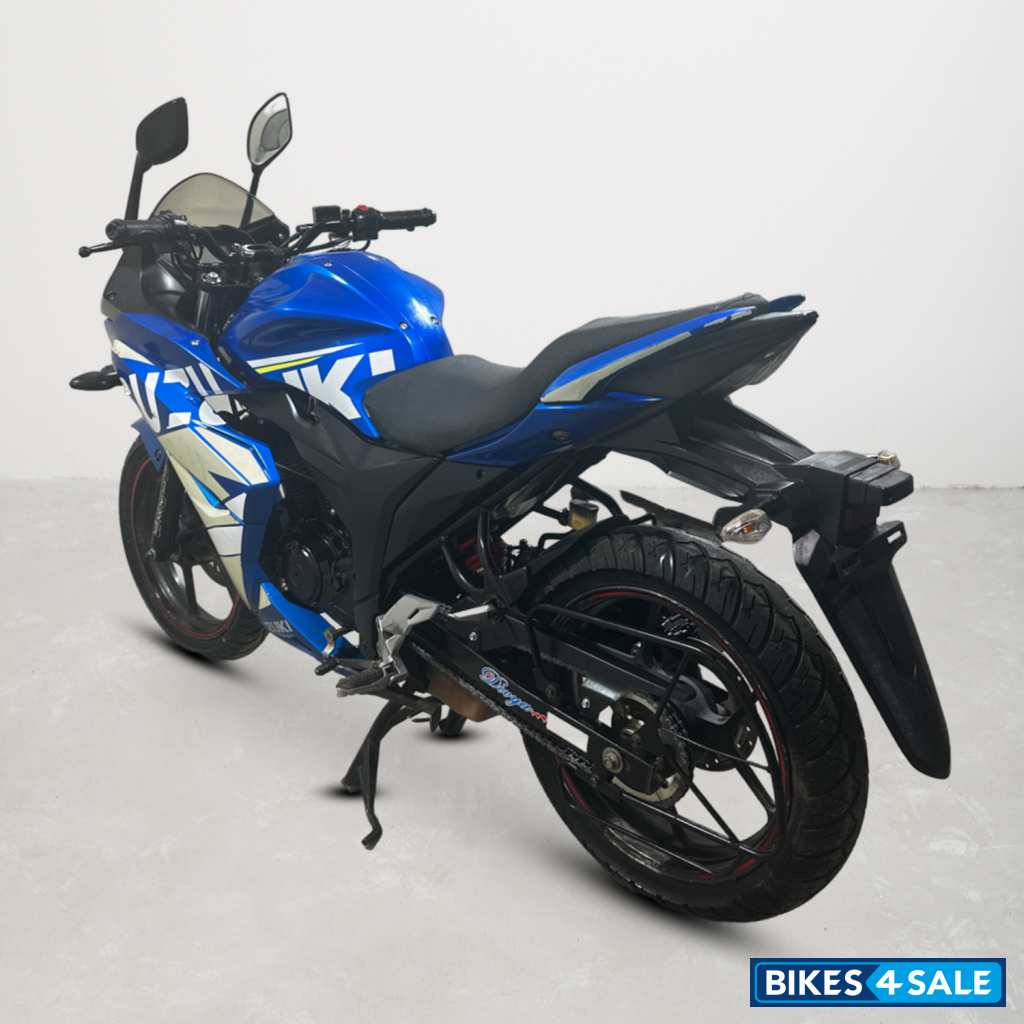 Suzuki Gixxer SF