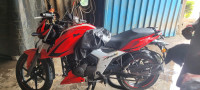 Red TVS Apache RTR 160 4V