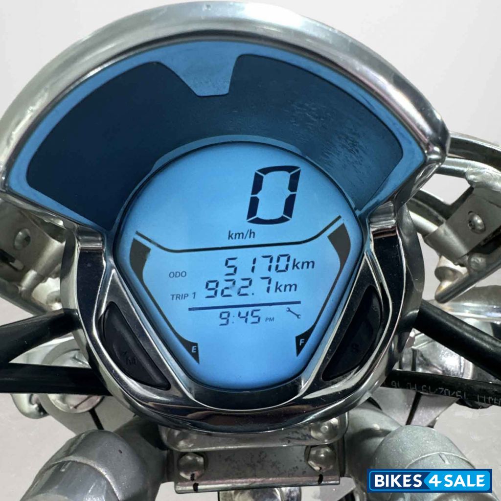 Bajaj Avenger Cruise 220