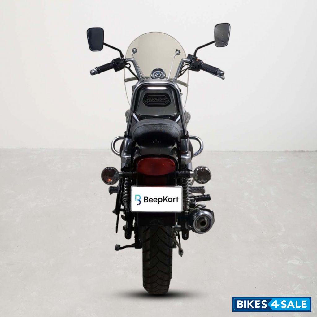 Bajaj Avenger Cruise 220