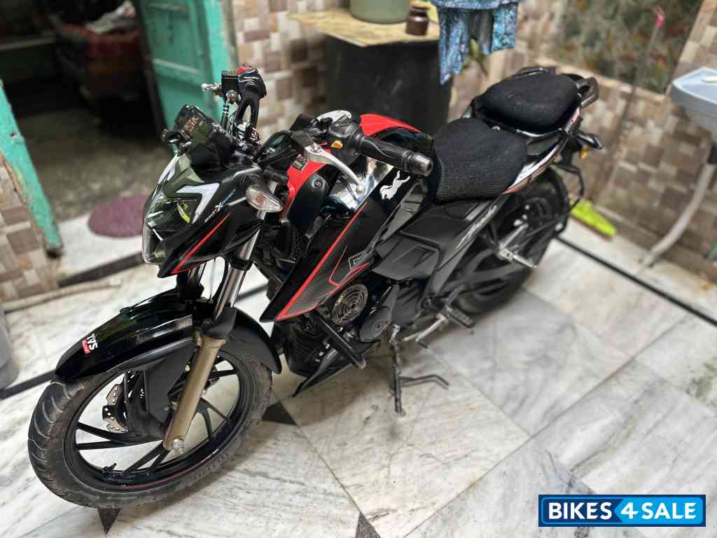 TVS Apache RTR 200 4V ABS