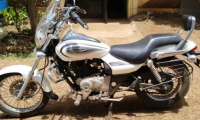 Moon White Bajaj Avenger Cruise 220