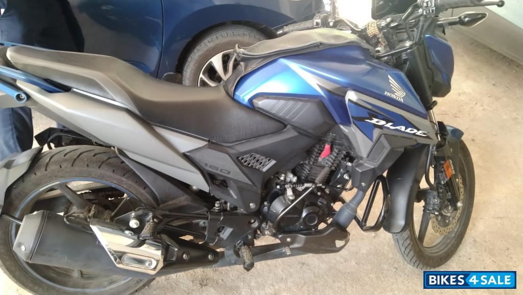 Mat Marwel Blue Meta Honda XBlade BS6