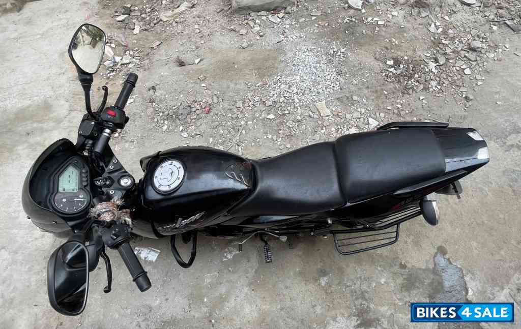 Bajaj Pulsar 125 Split Seat