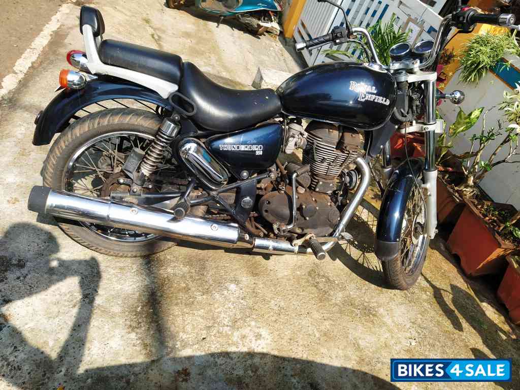 Deep Blue Royal Enfield Thunderbird 350