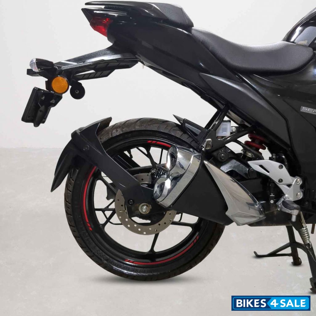 Suzuki Gixxer SF